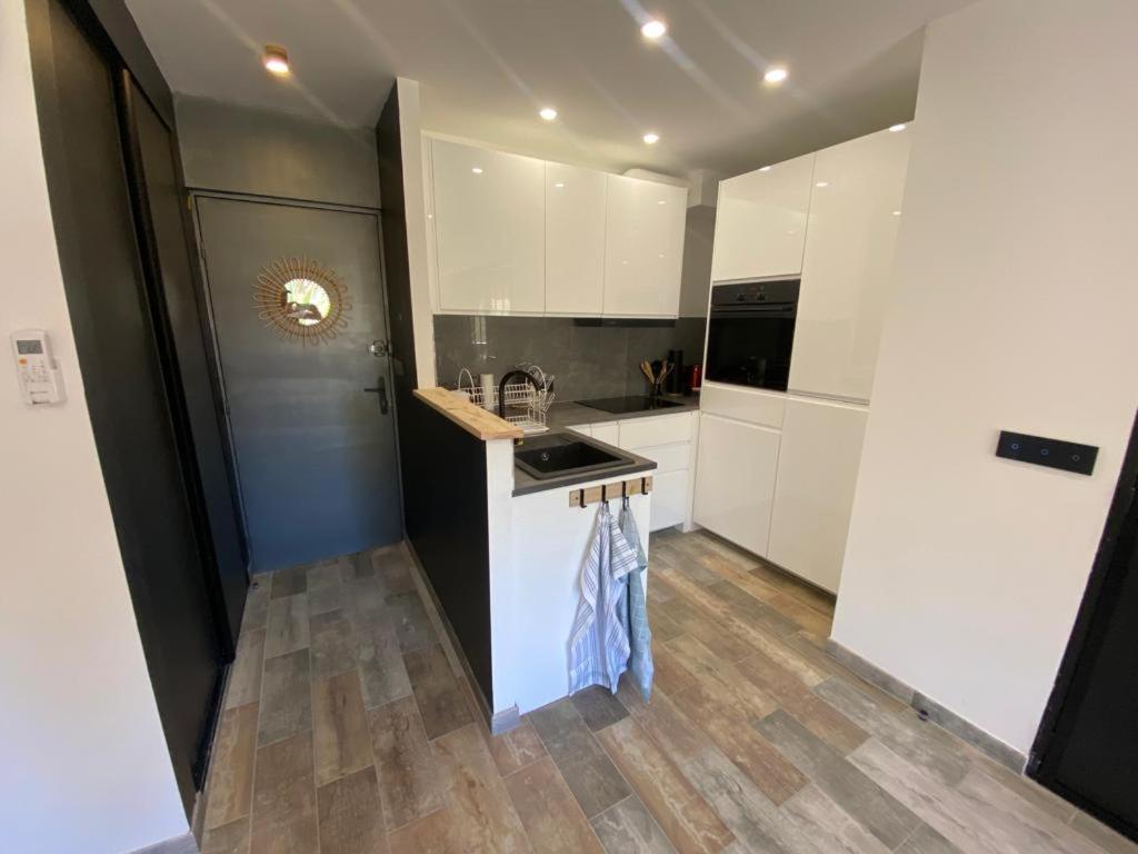 Appartement Vue Mer Avec Place De Parking Privee Sainte-Maxime Eksteriør billede