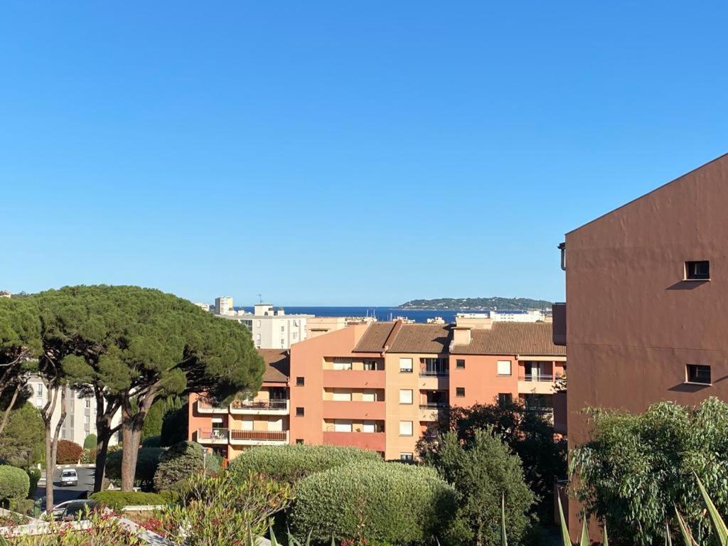 Appartement Vue Mer Avec Place De Parking Privee Sainte-Maxime Eksteriør billede